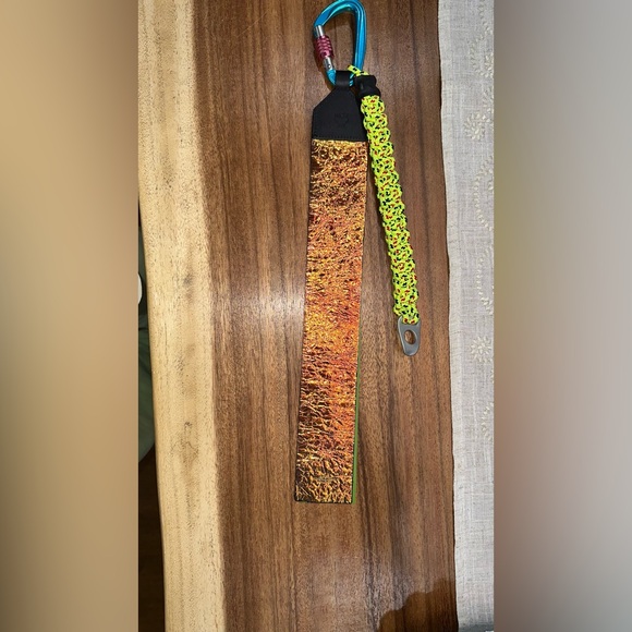 MCM RAYMONDE OVERSIZED BAG CHARM KEYRING LUGGAGE TAG BRAND NEW & 100% AUTHENTIC - Picture 9 of 14